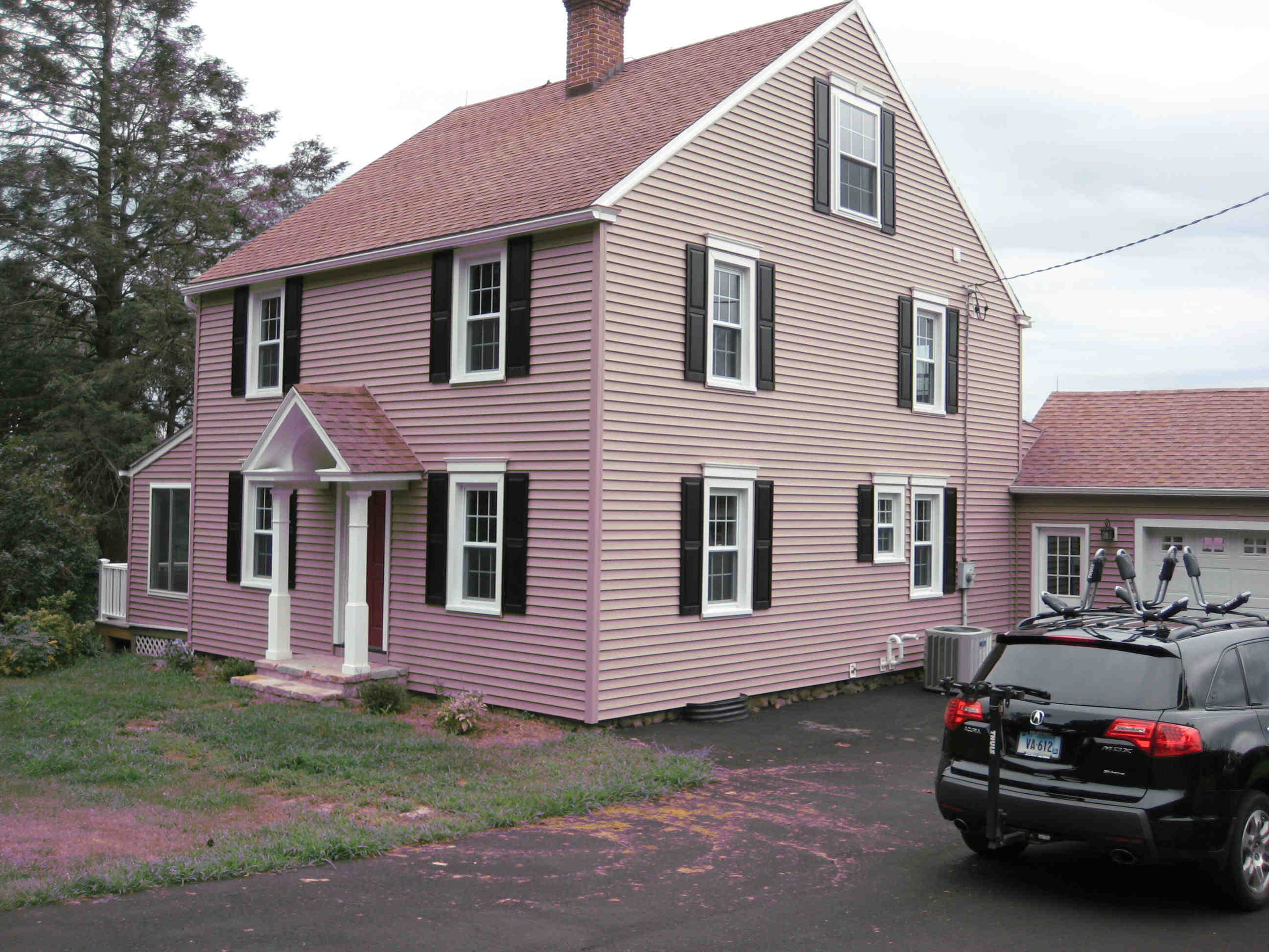Building photograph for 10 CARMEL HILL RD S